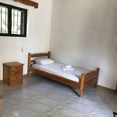 Alexandros Hotell Laganas